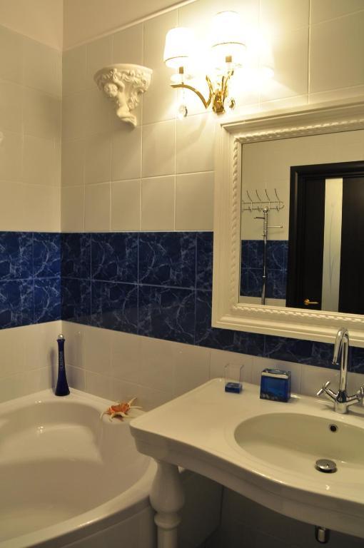 Queen Valery Hotel Odessa Oda fotoğraf