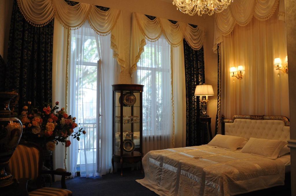 Queen Valery Hotel Odessa Oda fotoğraf