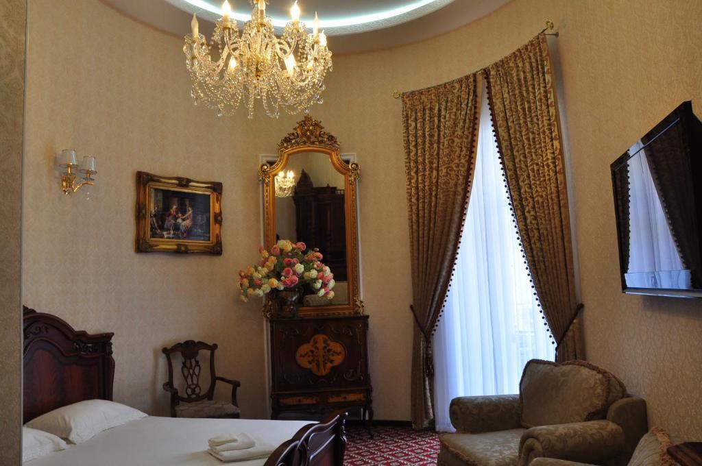 Queen Valery Hotel Odessa Oda fotoğraf