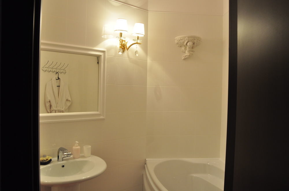 Queen Valery Hotel Odessa Dış mekan fotoğraf