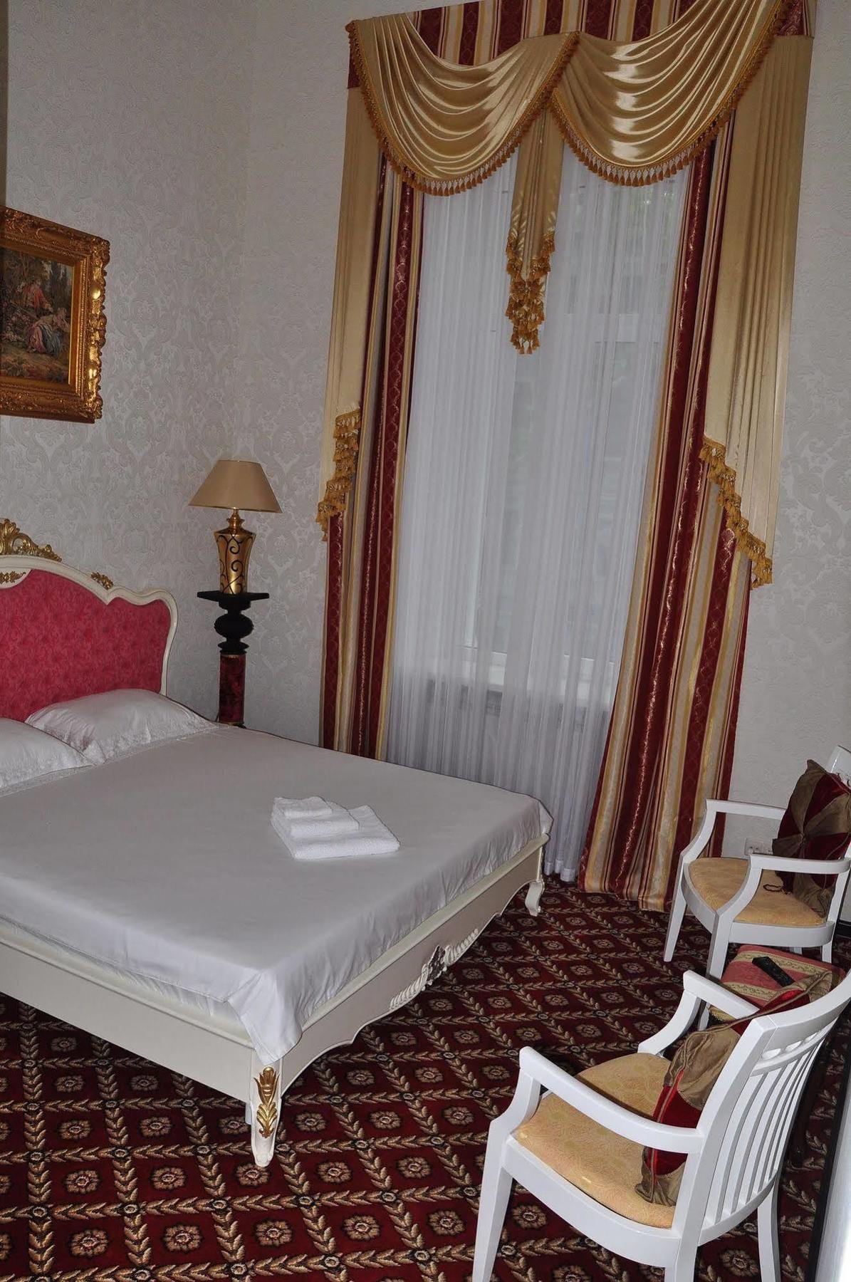 Queen Valery Hotel Odessa Dış mekan fotoğraf