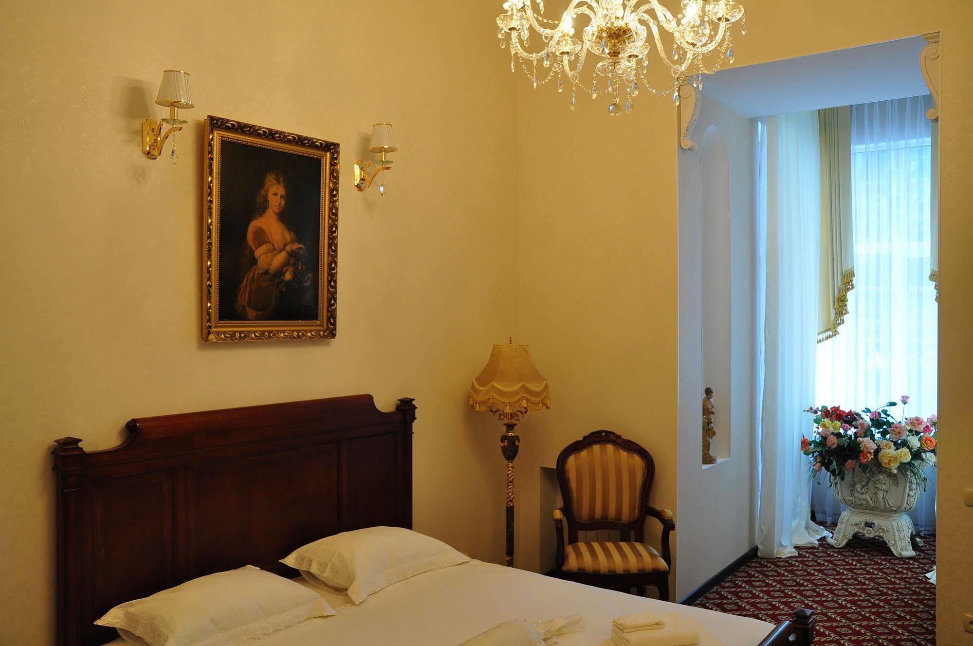 Queen Valery Hotel Odessa Dış mekan fotoğraf